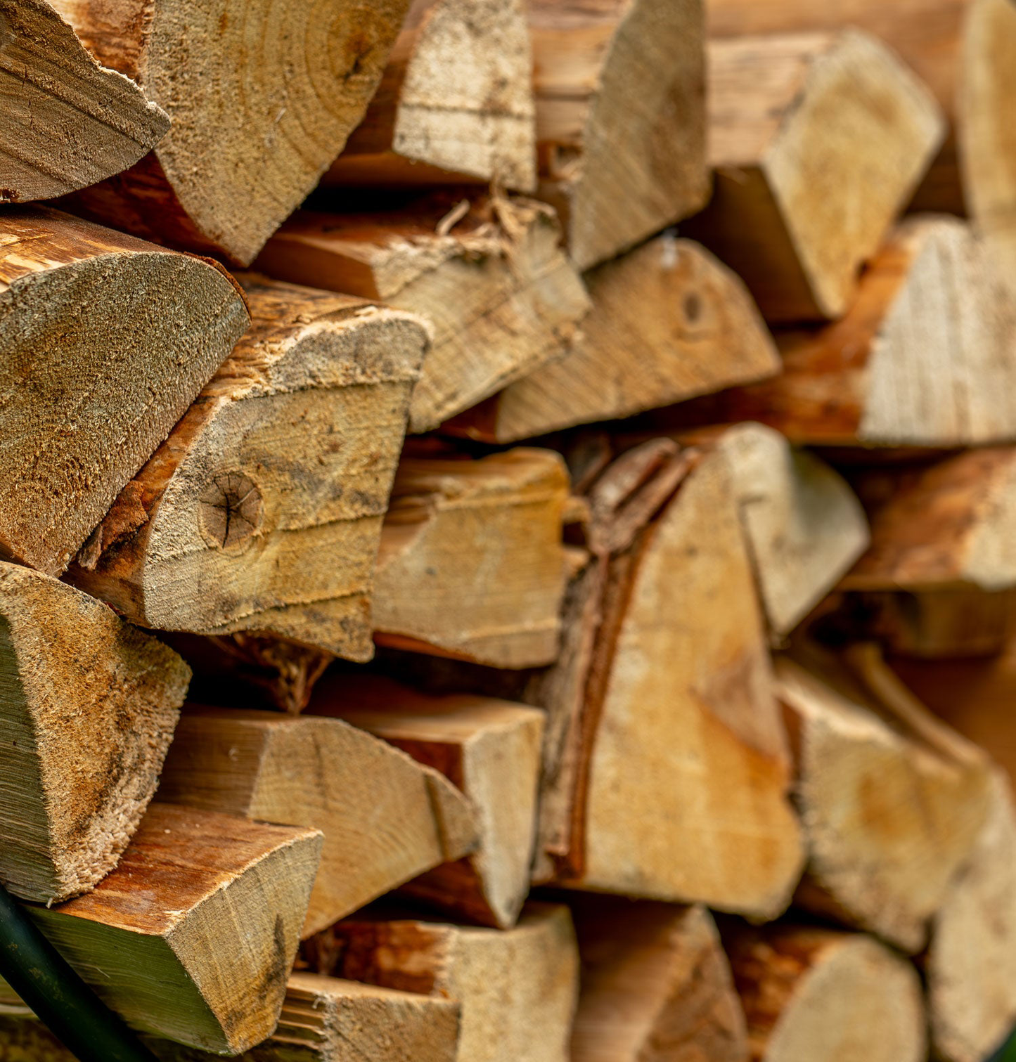 Kiln Dried Firewood – Bulk Bag (1.6m3)